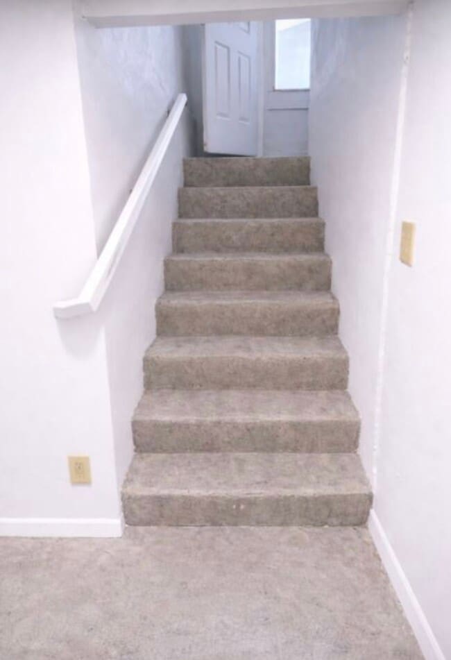 Stairs - 320 E 15th St