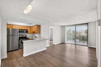 Building Photo - 706 Executive Center Dr