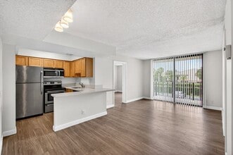 Building Photo - 706 Executive Center Dr