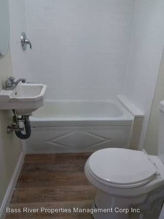 Building Photo - Studio, 1 bath House - 314 Sea Street, Unit A