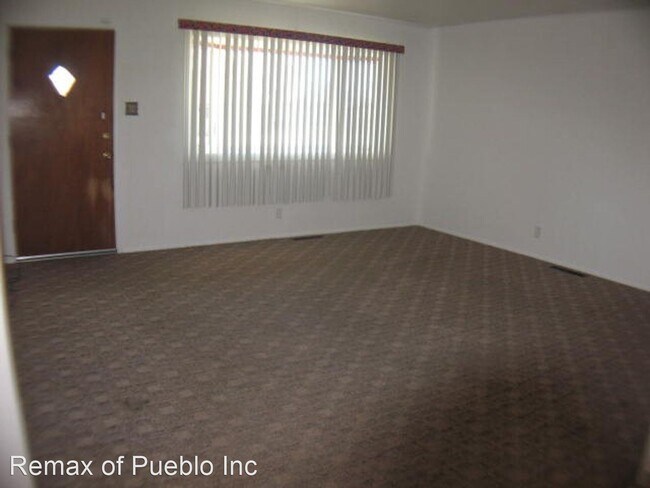 Foto del edificio - 3 br, 1.5 bath House - 2039 RIDGEWOOD LANE