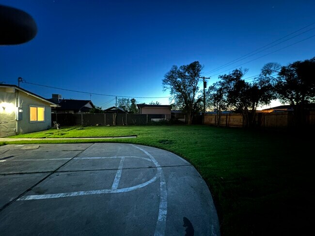 Foto del edificio - 6509 Kemp Way