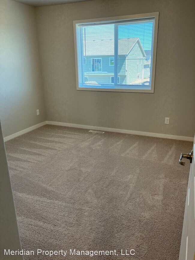 Building Photo - 4 br, 3 bath House - 6682 28th St S