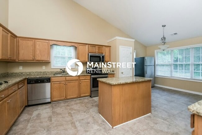 Building Photo - 4 Bedroom Pet-Friendly Home in Hiram, GA with Main Street Renewal