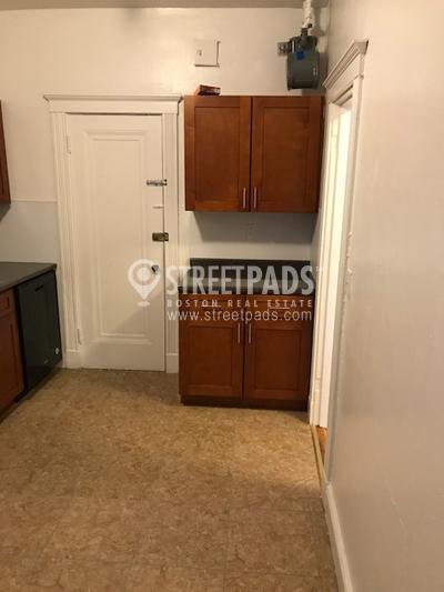 Foto del edificio - 3 bedroom in Boston MA 02135