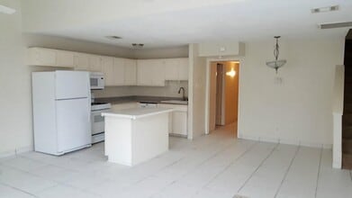 Building Photo - 1014 Graham Dr