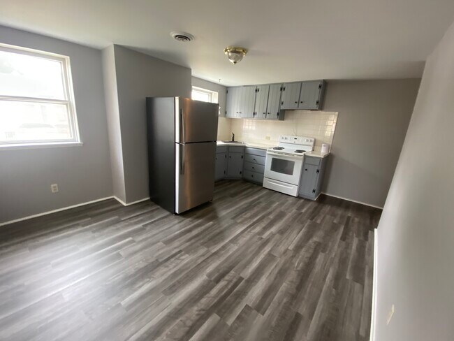Kitchen - 501 N Main St