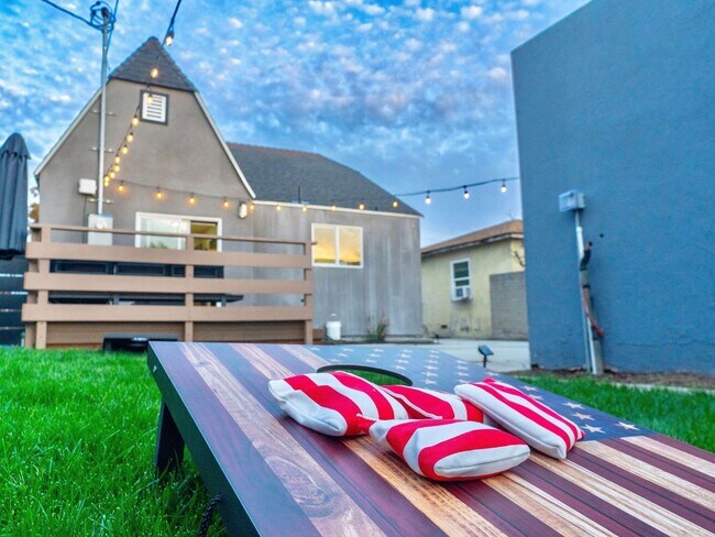 Foto del edificio - 3 Bedroom Single Family Home in Los Angeles