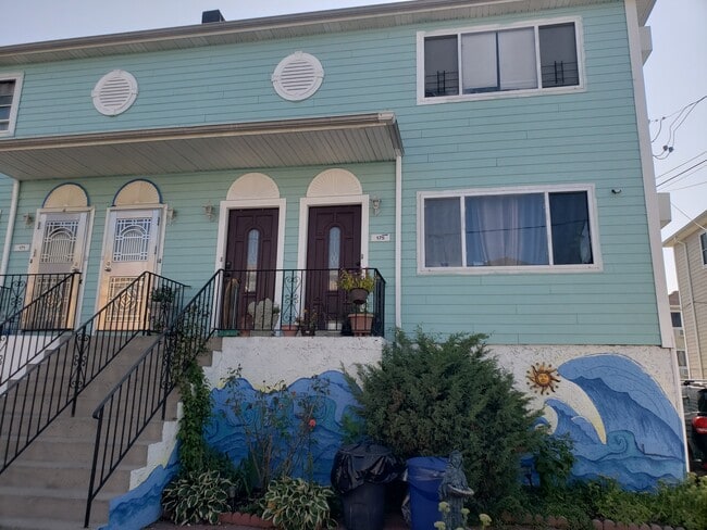 Building Photo - 175 Beach 97th St