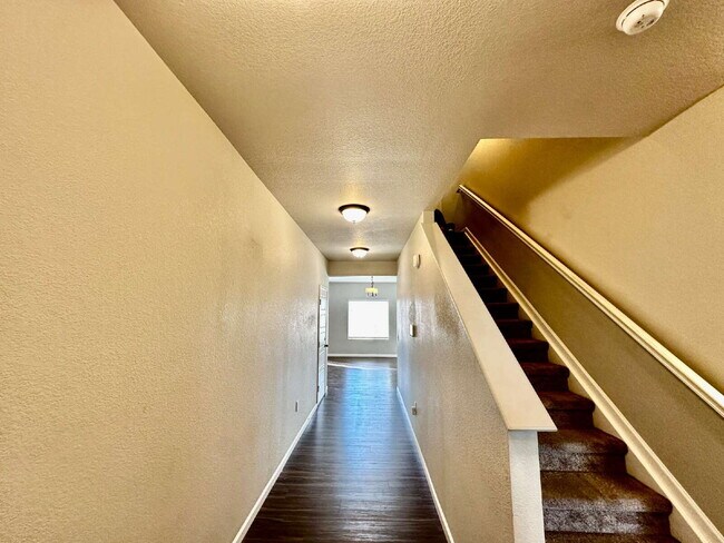 Foto del edificio - "Experience Spacious Living in Elizabeth!"