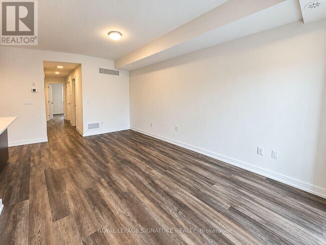 Building Photo - 3 Bancroft Ln
