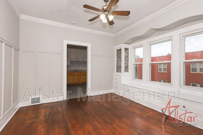 Building Photo - 3646 E 149th St