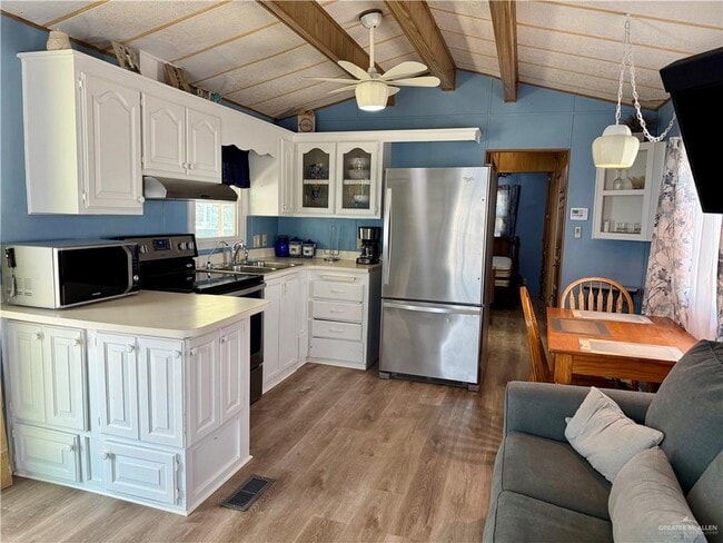 Building Photo - 8 E Clam Cir