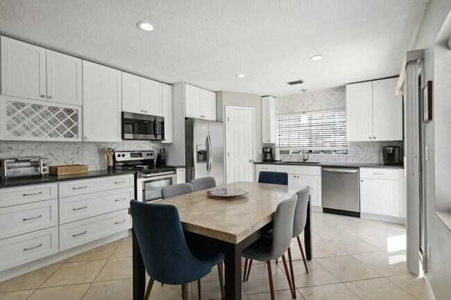 Foto del edificio - 358 Prestwick Cir