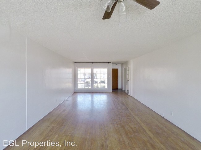 Building Photo - 7941 1/2-7941 Blackburn Ave