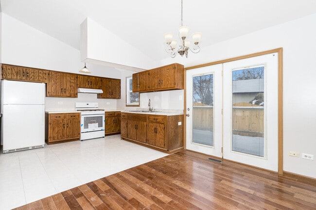 Building Photo - 960 Leawood Dr