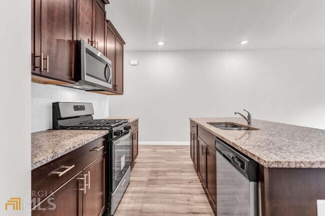 Building Photo - 1522 Villageside Ct