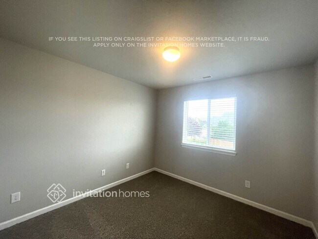 Building Photo - 10865 Nolin Dr