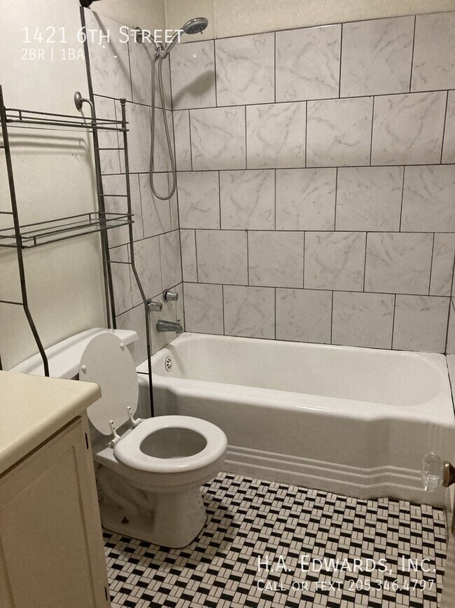 Foto del edificio - 1421 6th Street