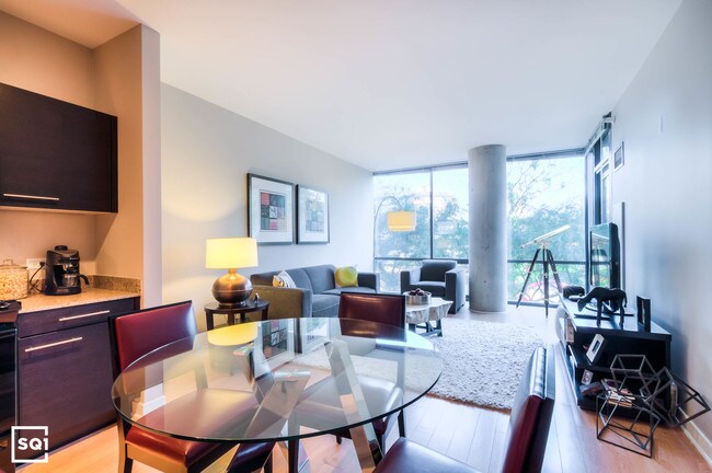 Foto del edificio - 1535 N Dayton St