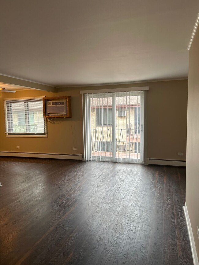 Foto del edificio - 6049 W 64th Pl