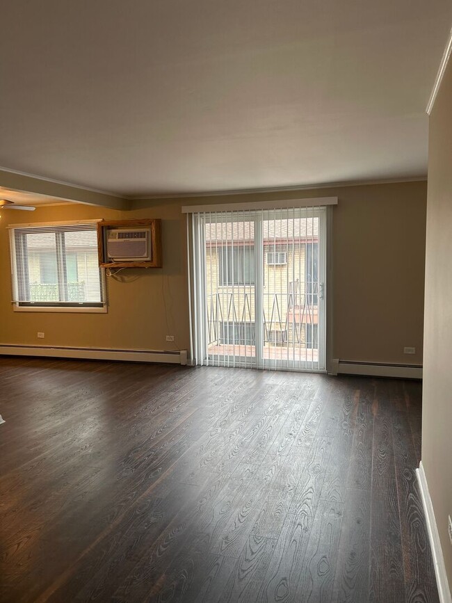 Building Photo - 6049 W 64th Pl