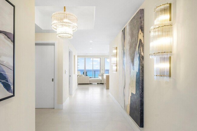 Foto del edificio - 3100 N Ocean Dr