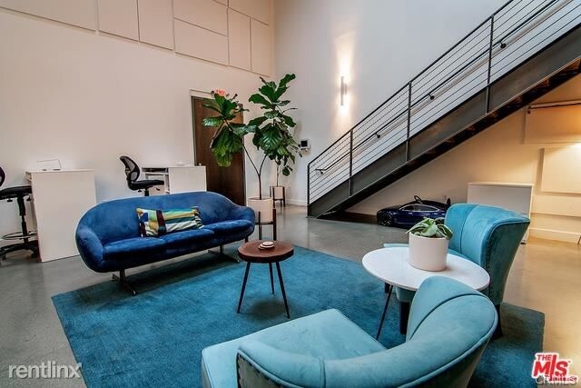 Foto del edificio - 1046 Princeton Dr