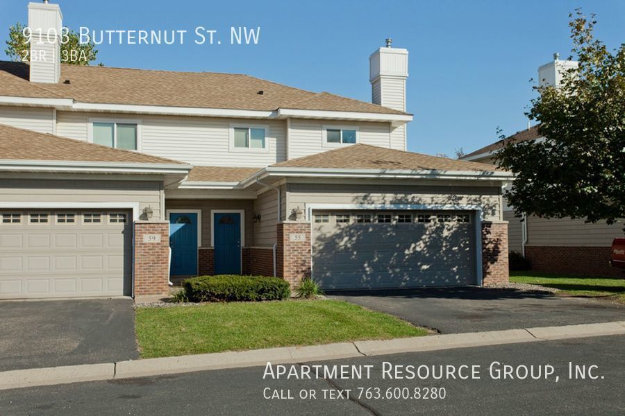 Foto principal - Spacious 2bed/2.5bath townhome for rent at...