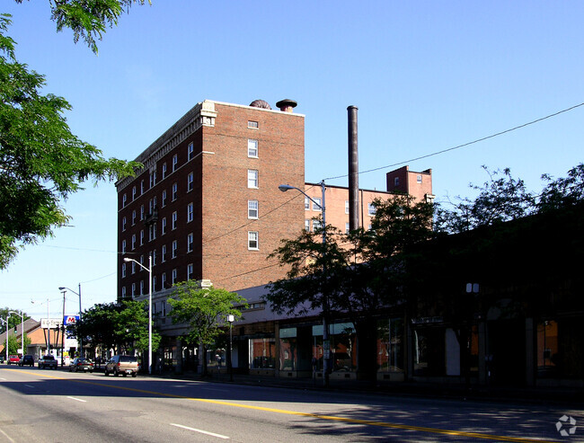 Looking southeast from Winchester Avenue - Henry Clay House