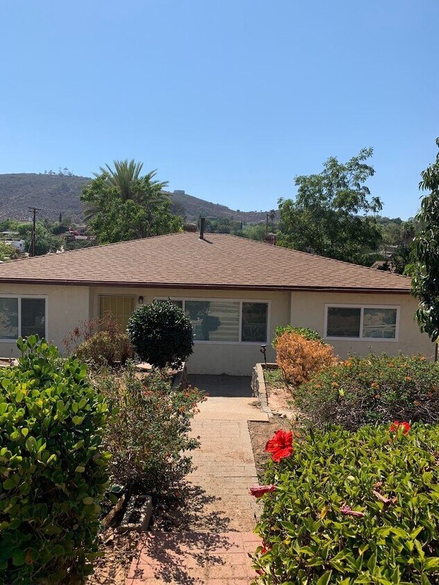 Primary Photo - 4 br, 2 bath House - 8490 Pueblo Rd