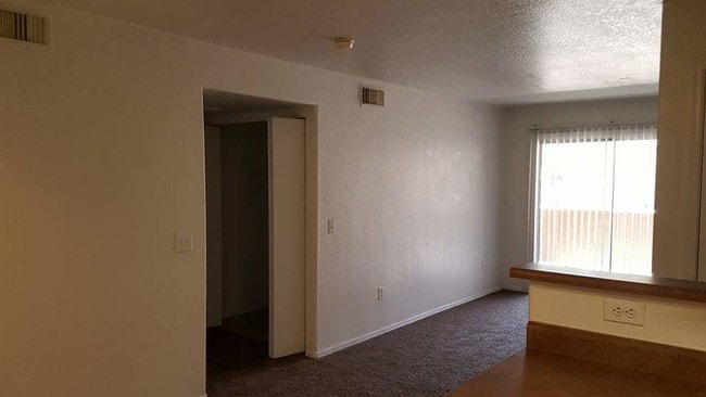 Building Photo - Cholla Ranch Apartments