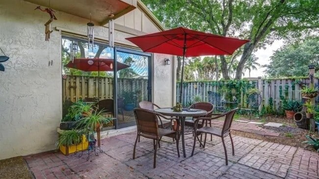 Foto del edificio - 641 NW 132nd Terrace