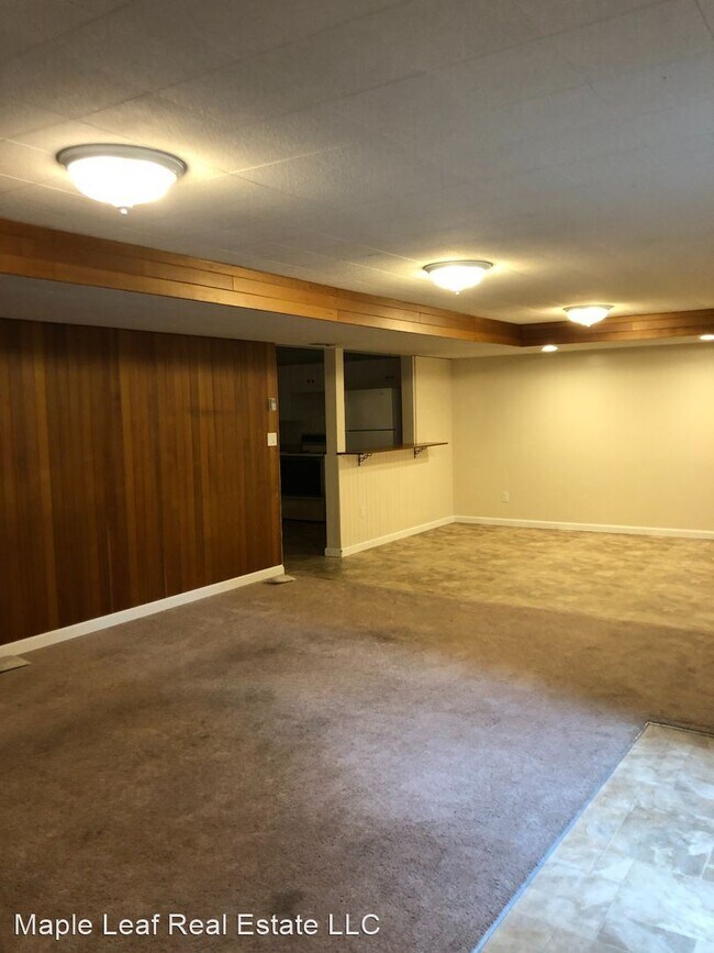 Building Photo - 3 br, 1 bath House - 19233 Ashworth Ave N