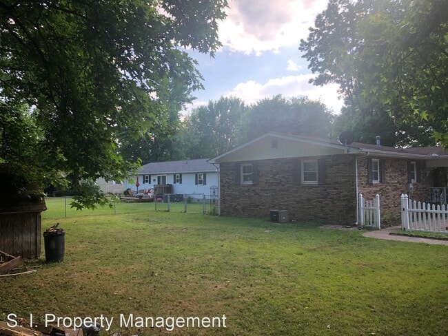 Building Photo - 3 br, 1.5 bath House - 107 Gribble Dr.