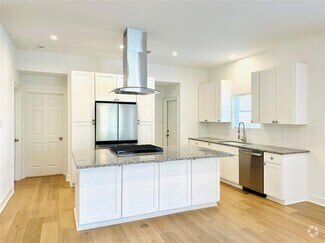 Building Photo - 4808 Ave S
