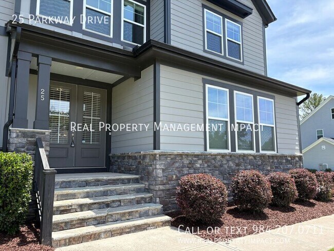 Building Photo - 25 Parkway Dr