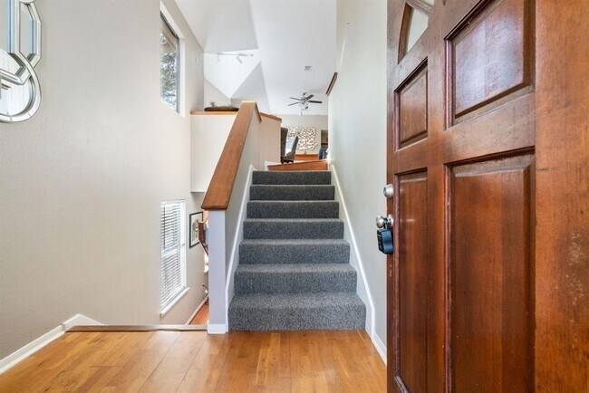 Foto del edificio - 107 E Trace Creek Dr