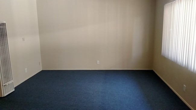 Building Photo - 3432 La Madera Ave