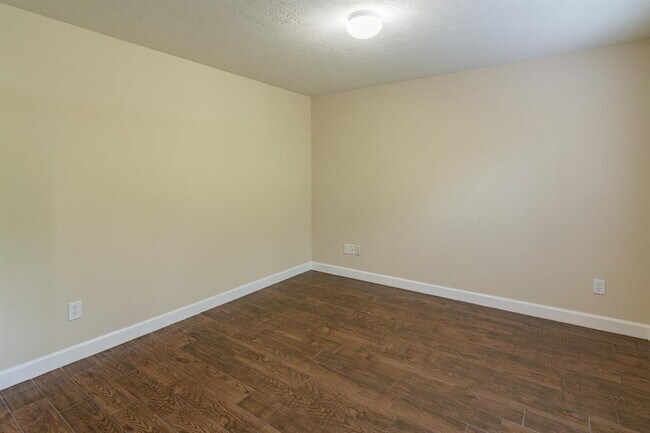 Building Photo - 14 S Vesper Bend Cir