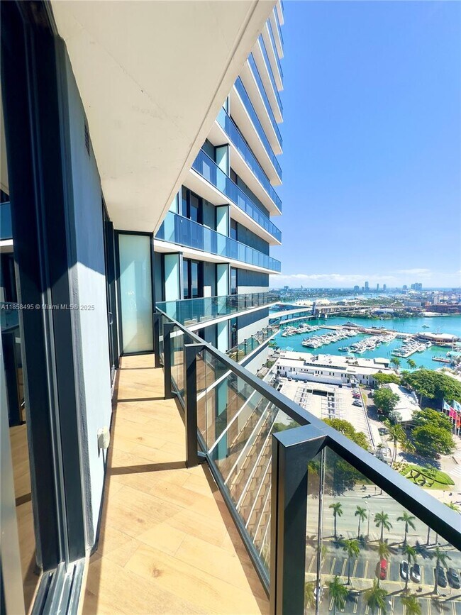 Foto del edificio - 398 NE 5th St