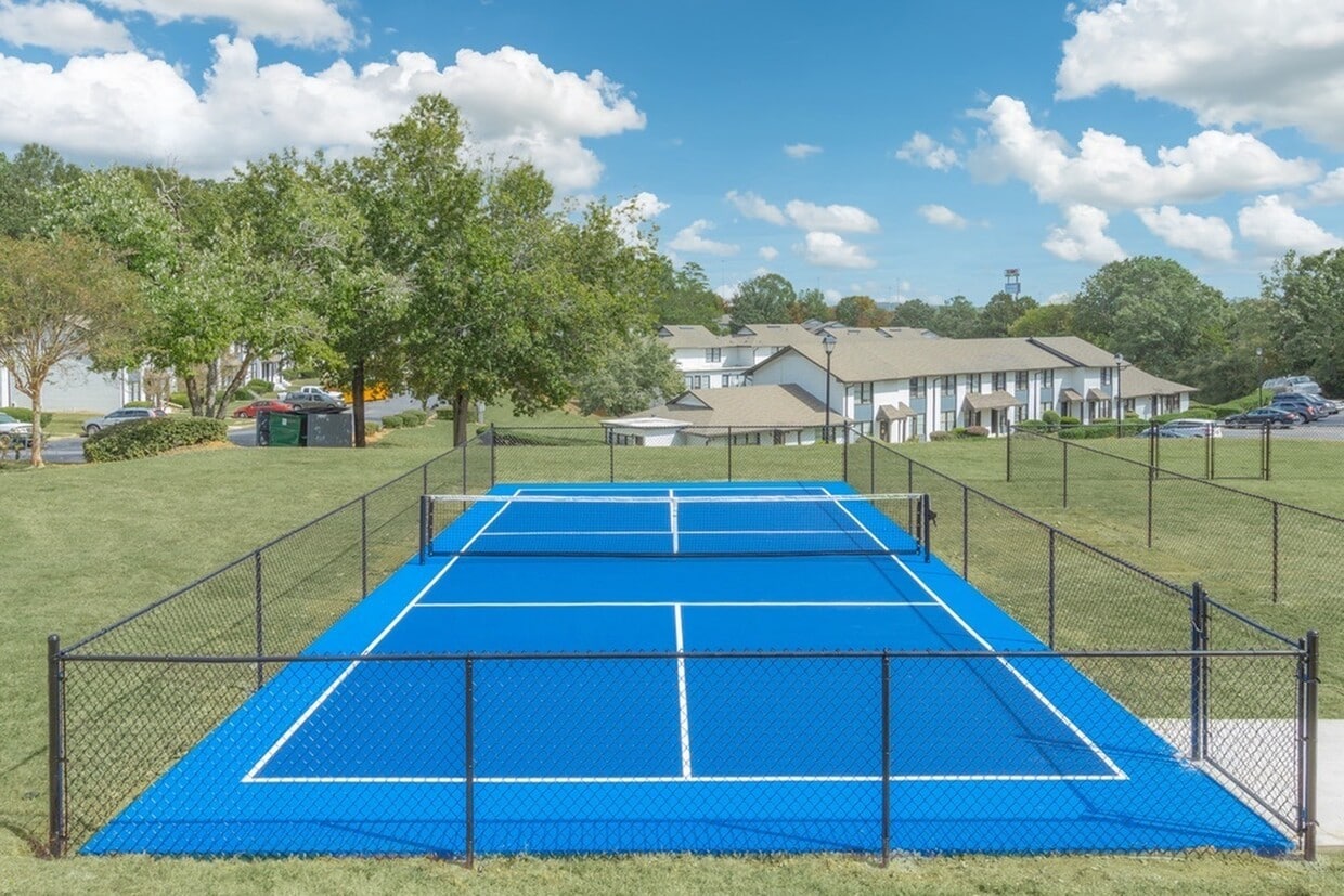 Cancha de pickleball - Novus on Riverside Apartments