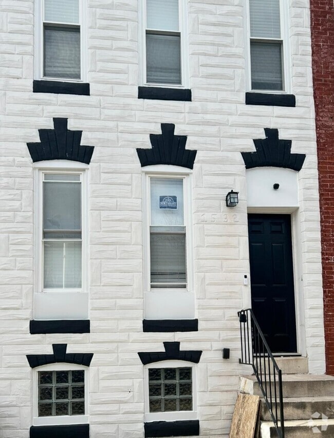 Building Photo - 1532 Holbrook St