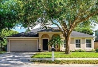 Building Photo - 319 Velveteen Pl