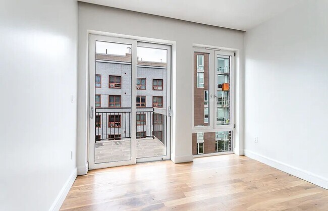 Foto del edificio - 56 Frost St