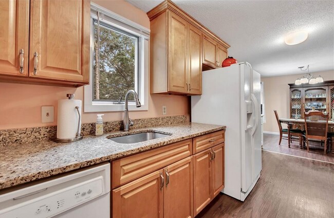 Foto del edificio - 25 Christian Hill Rd