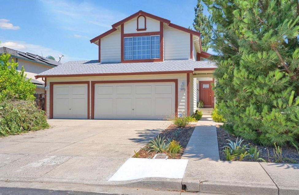 Primary Photo - 2915 Sunflower Dr