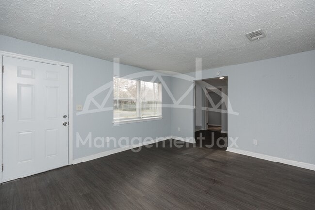 Building Photo - 2661 W 25th St
