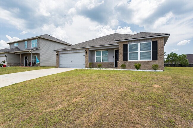 Building Photo - 281 Woodland Trl