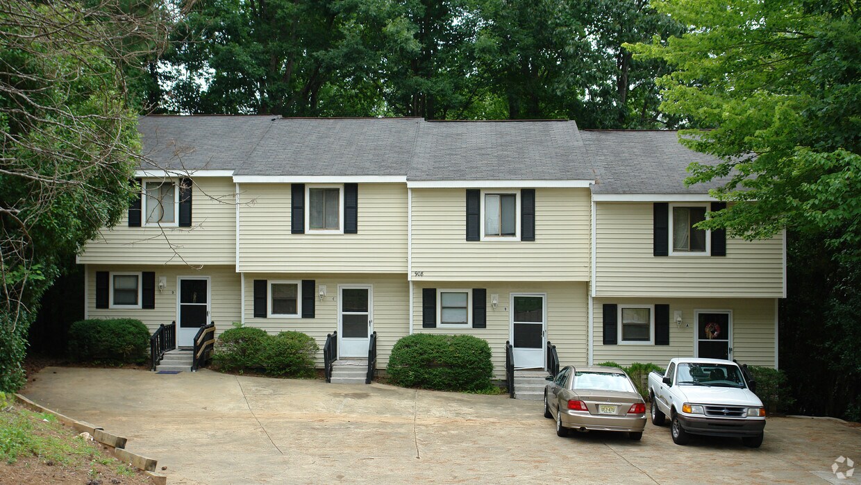 Primary Photo - 908 Hearthridge Rd